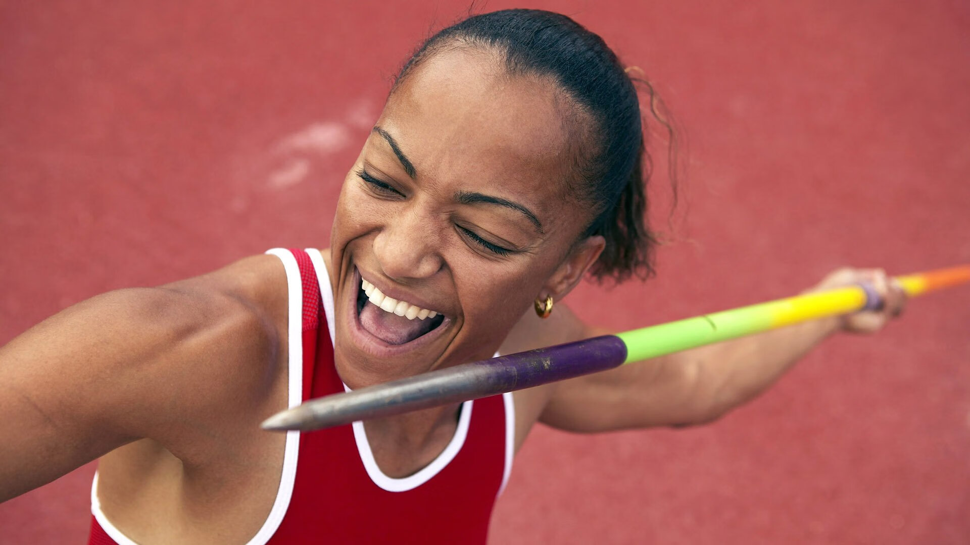 比赛局势复杂引发热议！，塔图姆在西班牙队比赛中刷新纪录引发球迷热议