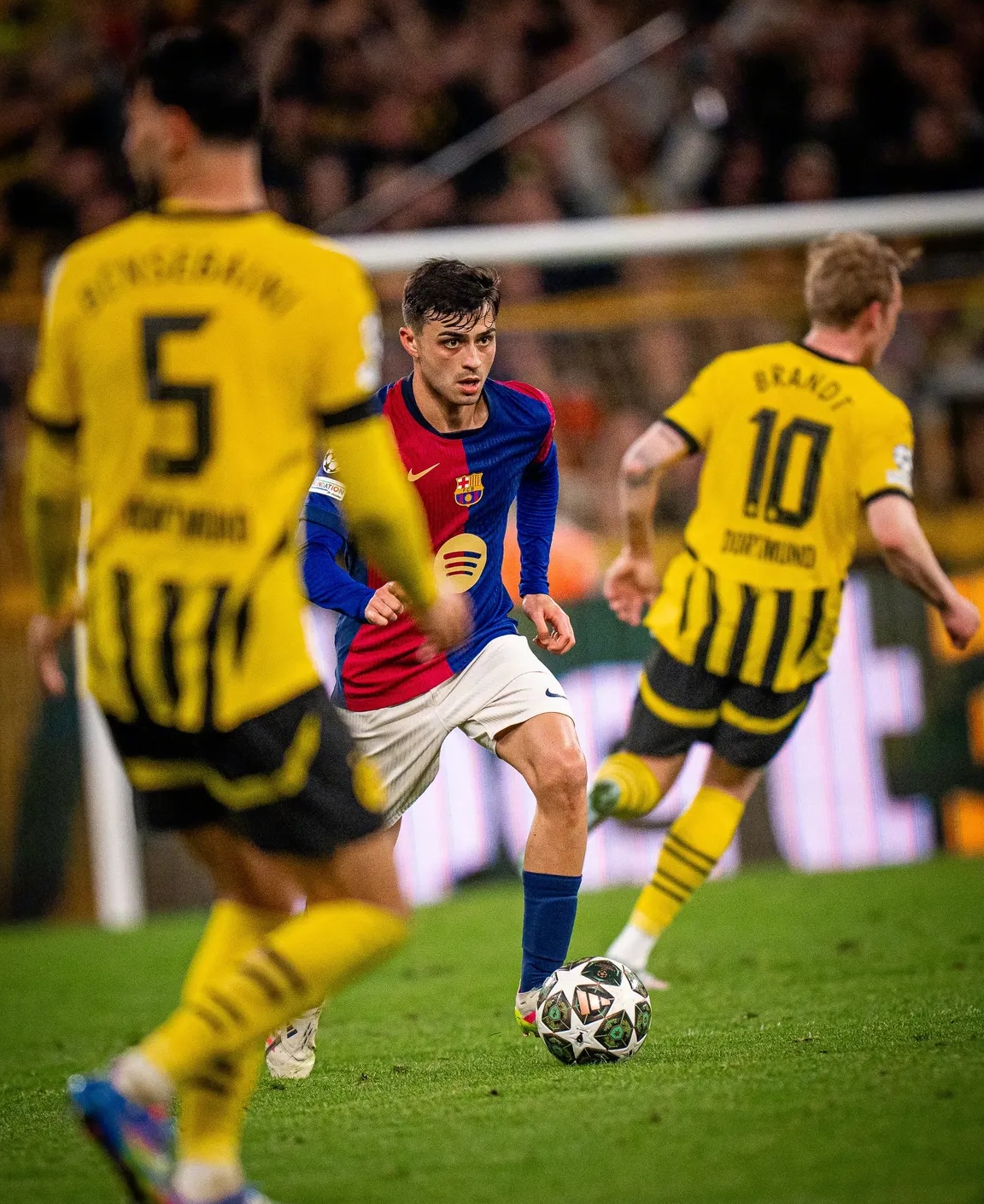 巴特勒意外战胜巴塞罗那，比赛局势复杂引爆全场！热度持续攀升的简单介绍