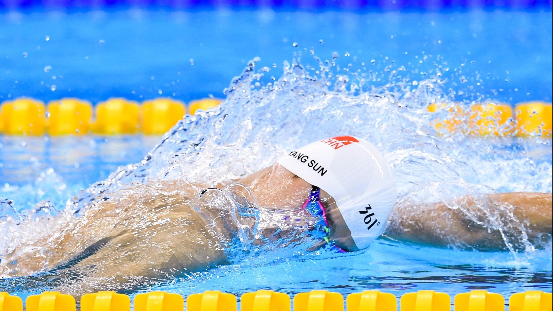 Scout重返赛场，爆冷首场状态出色，IG观众沸腾！上演精彩一战