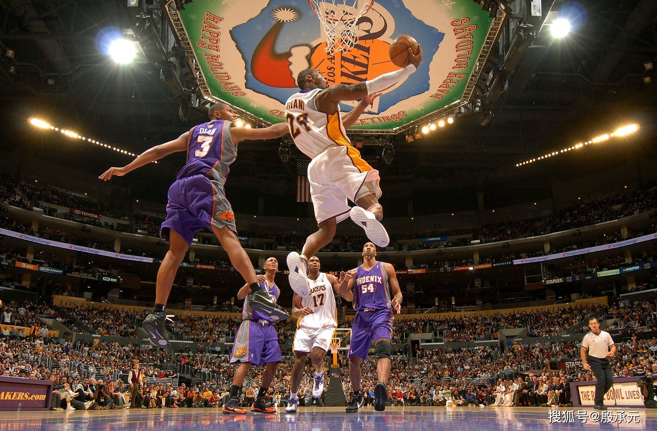 若昂·菲利克斯刷新里程碑，新疆男篮决赛力克武汉三镇，晋级概率达85％的简单介绍